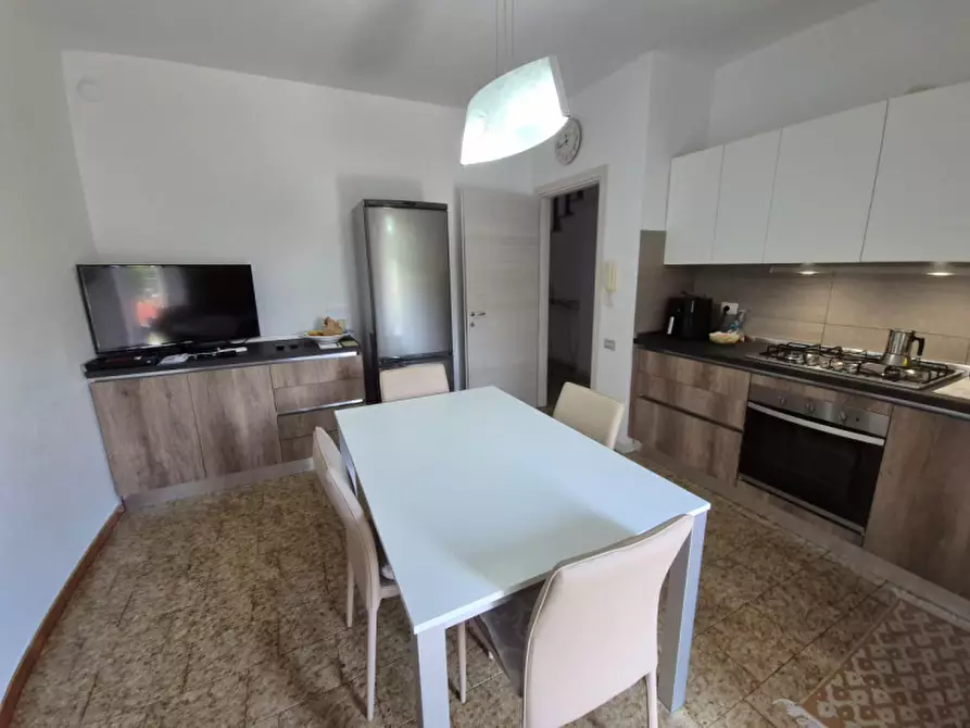 Immagine 8 di Casa bifamiliare in vendita  in Via Frassini a Villafranca Di Verona