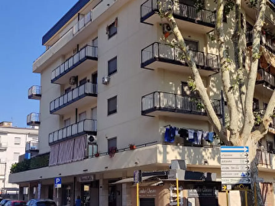 Immagine 15 di Appartamento in vendita  in VIA E.PERITO a Eboli