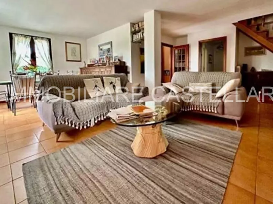 Immagine 8 di Villa in vendita  a Imperia