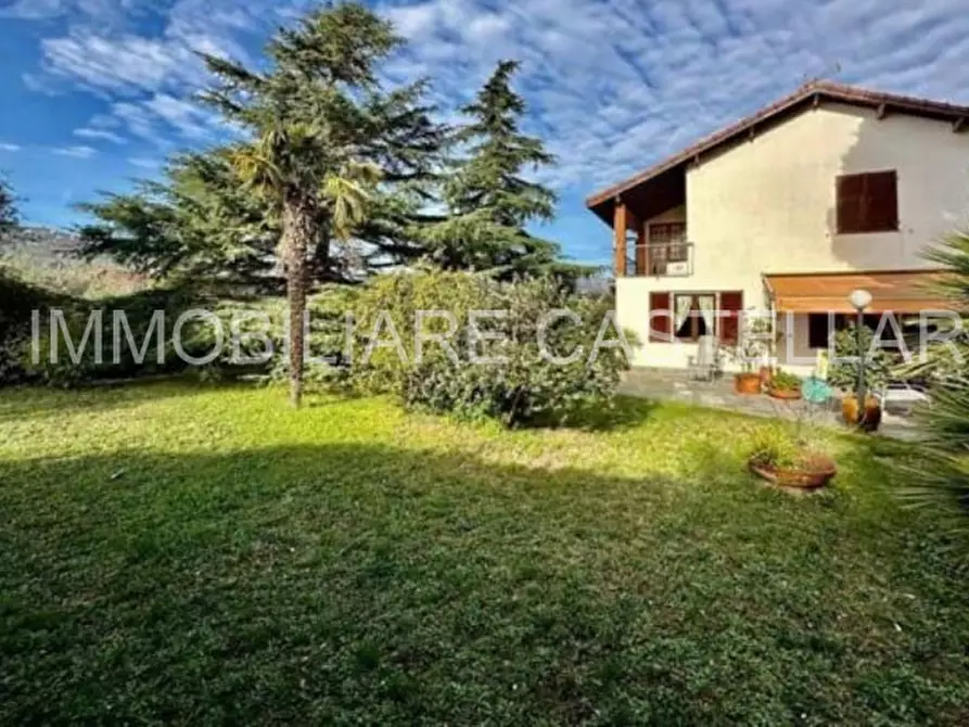 Immagine 10 di Villa in vendita  a Imperia