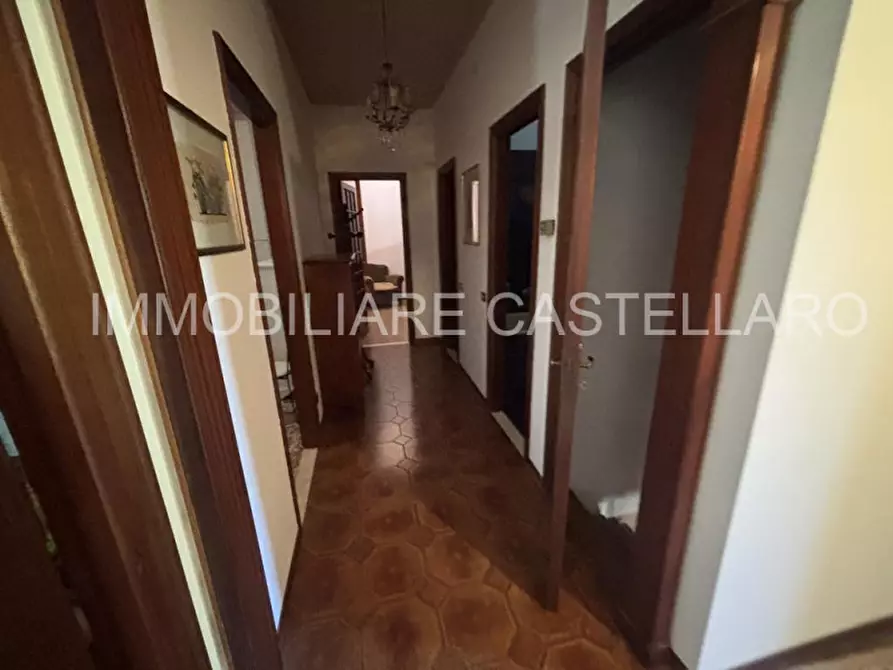 Immagine 20 di Villa in vendita  a Imperia