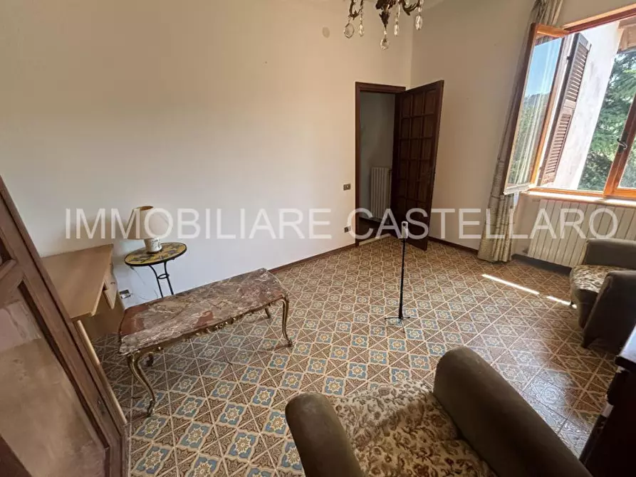 Immagine 27 di Villa in vendita  a Imperia
