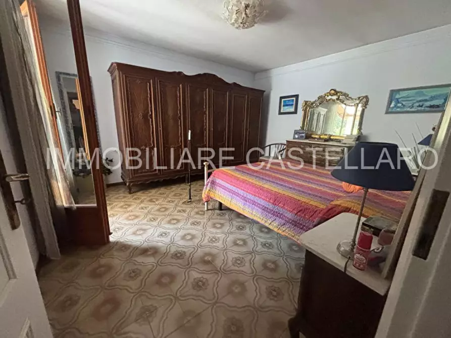 Immagine 35 di Villa in vendita  a Imperia