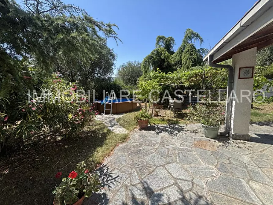 Immagine 43 di Villa in vendita  a Imperia