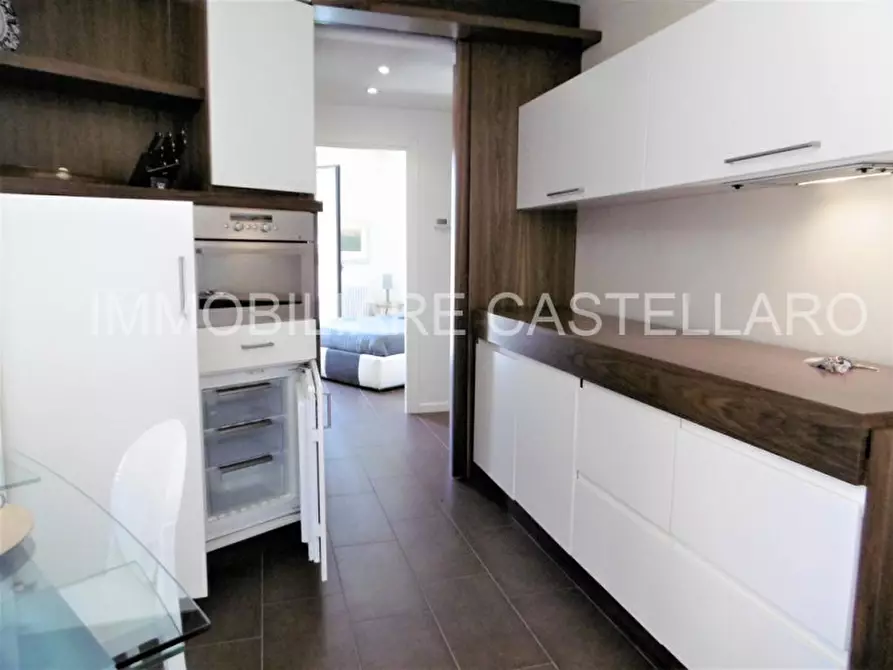 Immagine 11 di Appartamento in vendita  a Castellaro