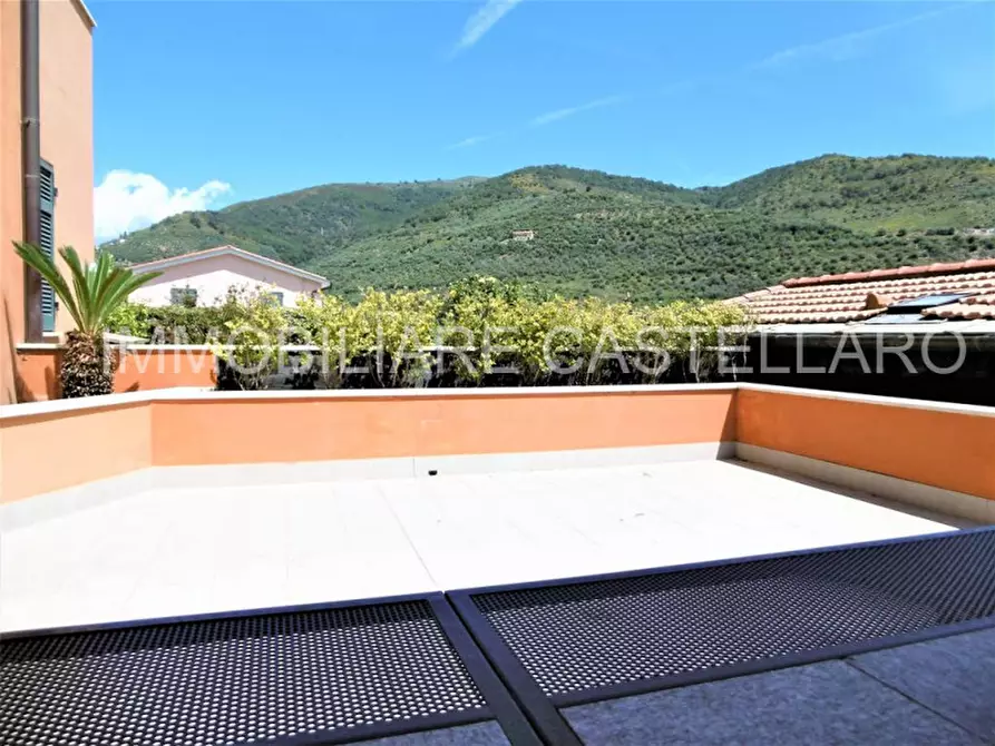 Immagine 17 di Appartamento in vendita  a Castellaro