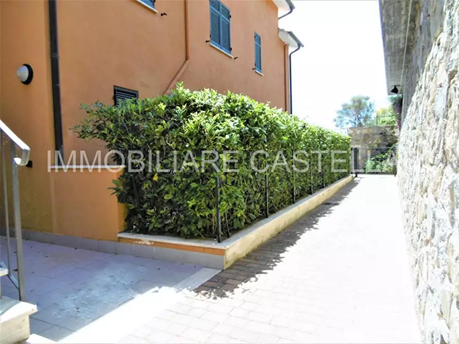 Immagine 19 di Appartamento in vendita  a Castellaro