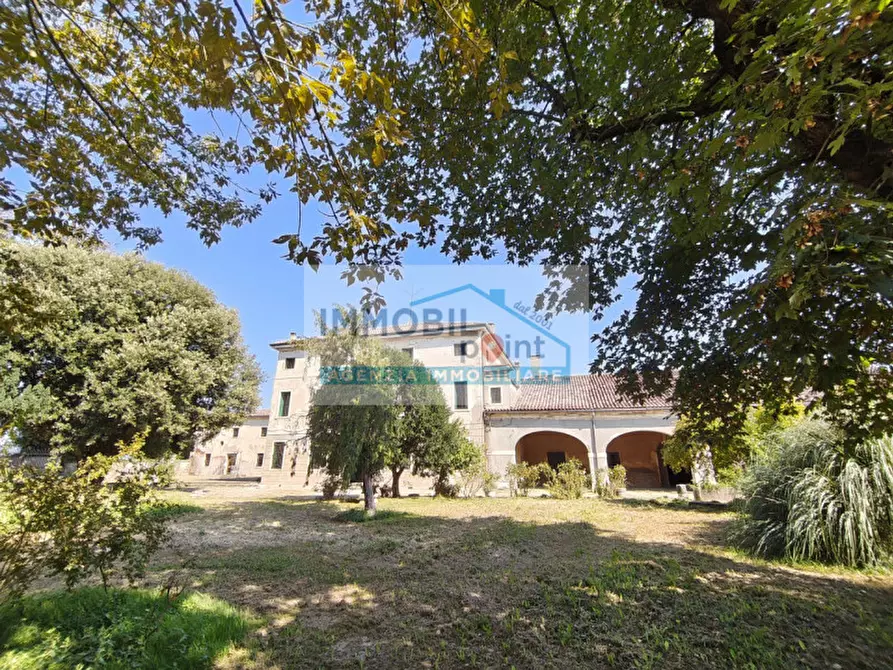 Immagine 1 di Villa in vendita  in Via Roma a Cervarese Santa Croce