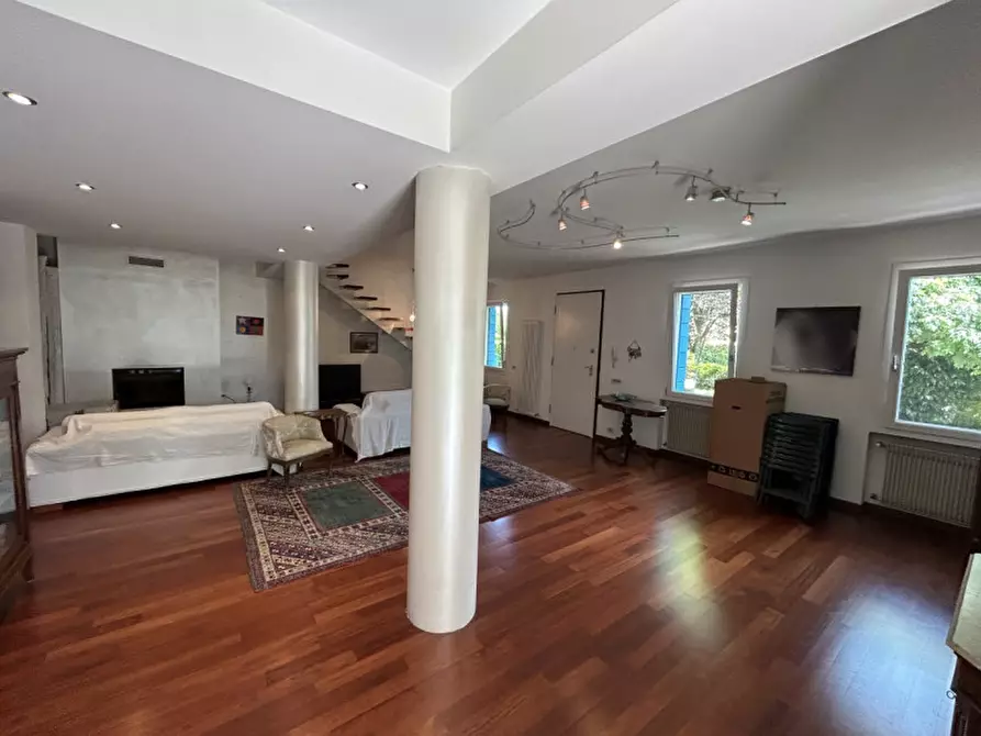 Immagine 1 di Casa bifamiliare in vendita  in VIA ZANELLA a Abano Terme