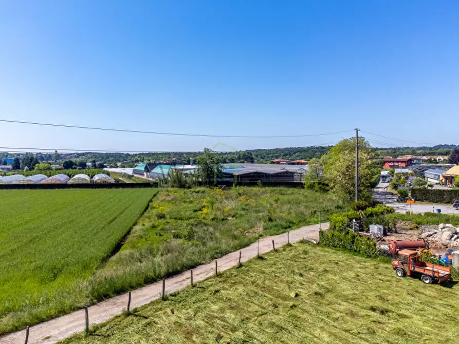 Immagine 5 di Terreno in vendita  in Via Baraggia a Albese Con Cassano