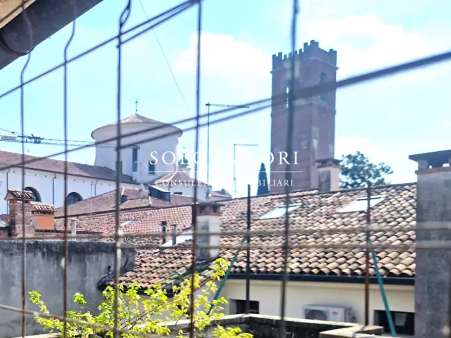 Immagine 1 di Palazzo in vendita  a Castelfranco Veneto
