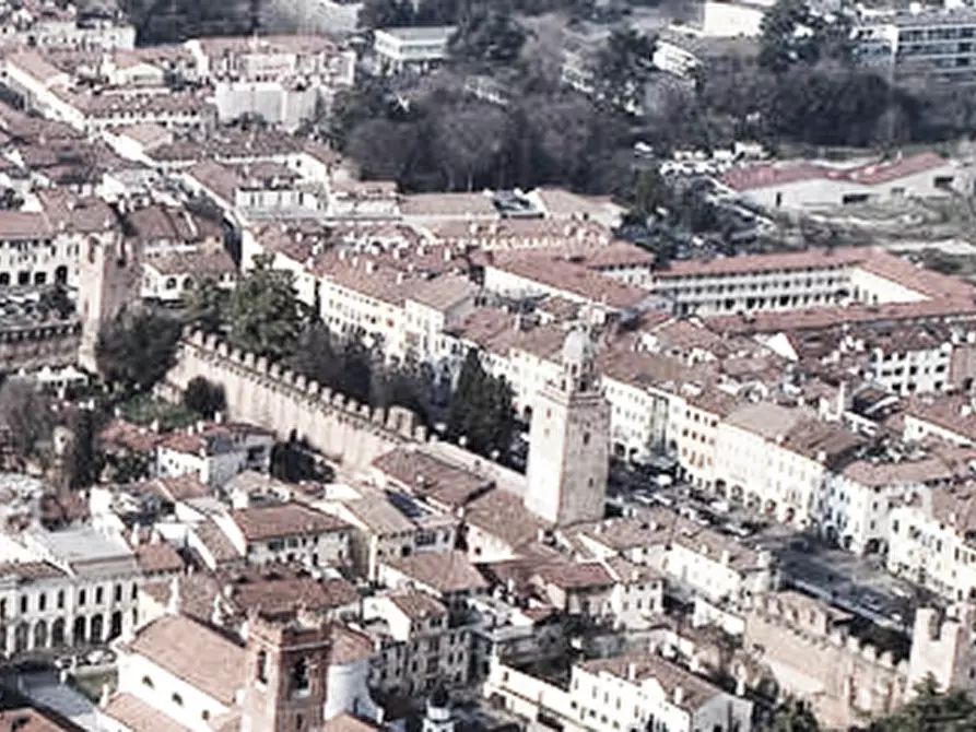Immagine 7 di Palazzo in vendita  a Castelfranco Veneto