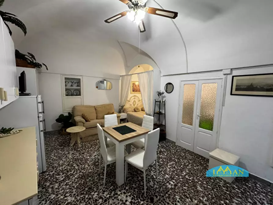 Immagine 2 di Casa indipendente in vendita  in Via Fiume a Ceglie Messapico