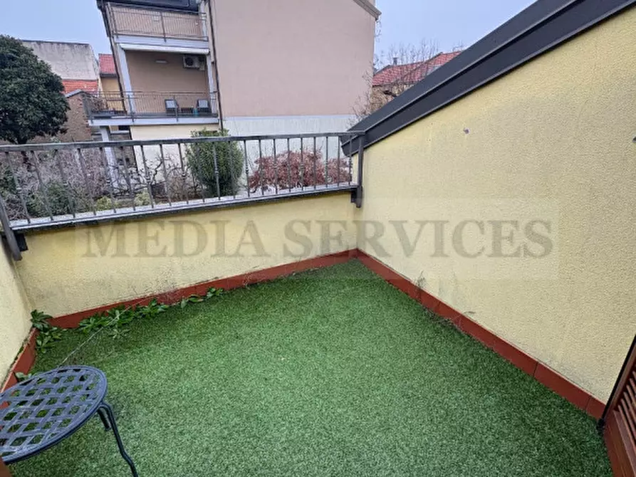Immagine 21 di Appartamento in vendita  in via dei Mille n° 15 a Rho