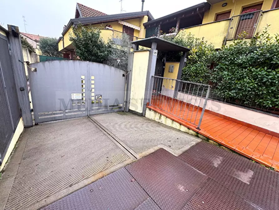 Immagine 29 di Appartamento in vendita  in via dei Mille n° 15 a Rho