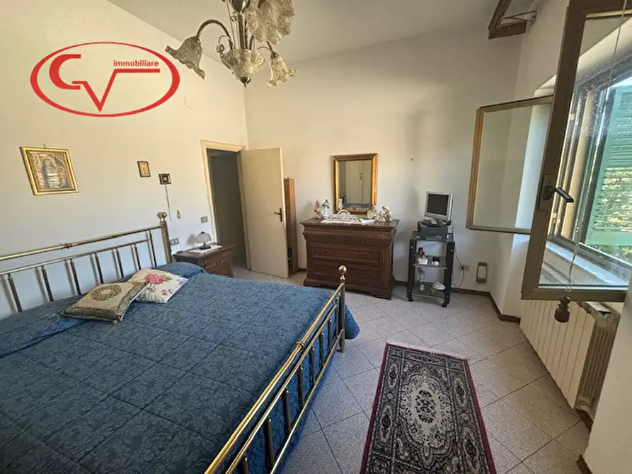 Immagine 8 di Casa quadrifamiliare in vendita  a Laterina Pergine Valdarno