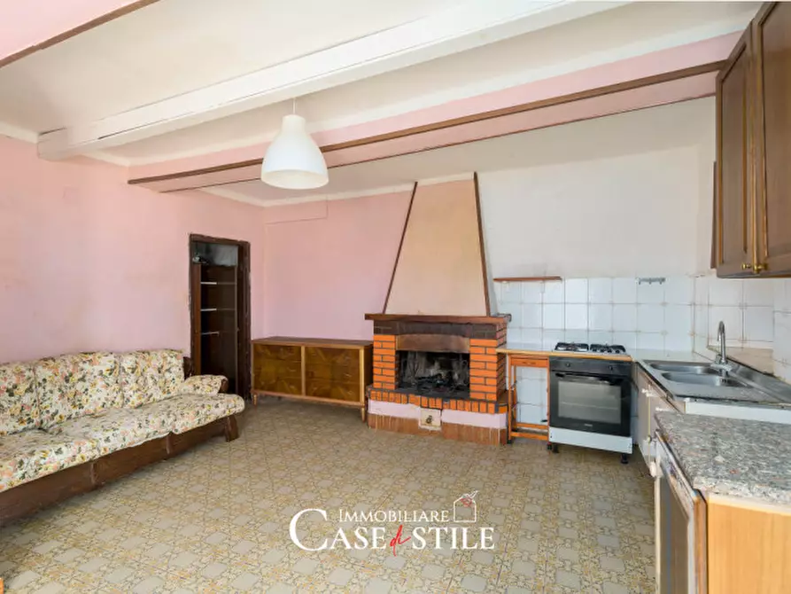 Immagine 2 di Appartamento in vendita  in Via Castagno a Ortonovo