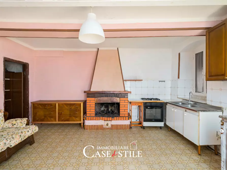 Immagine 3 di Appartamento in vendita  in Via Castagno a Ortonovo