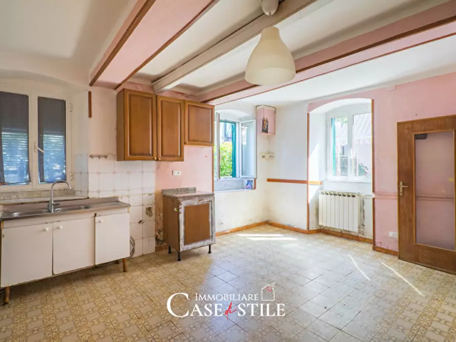 Immagine 5 di Appartamento in vendita  in Via Castagno a Ortonovo