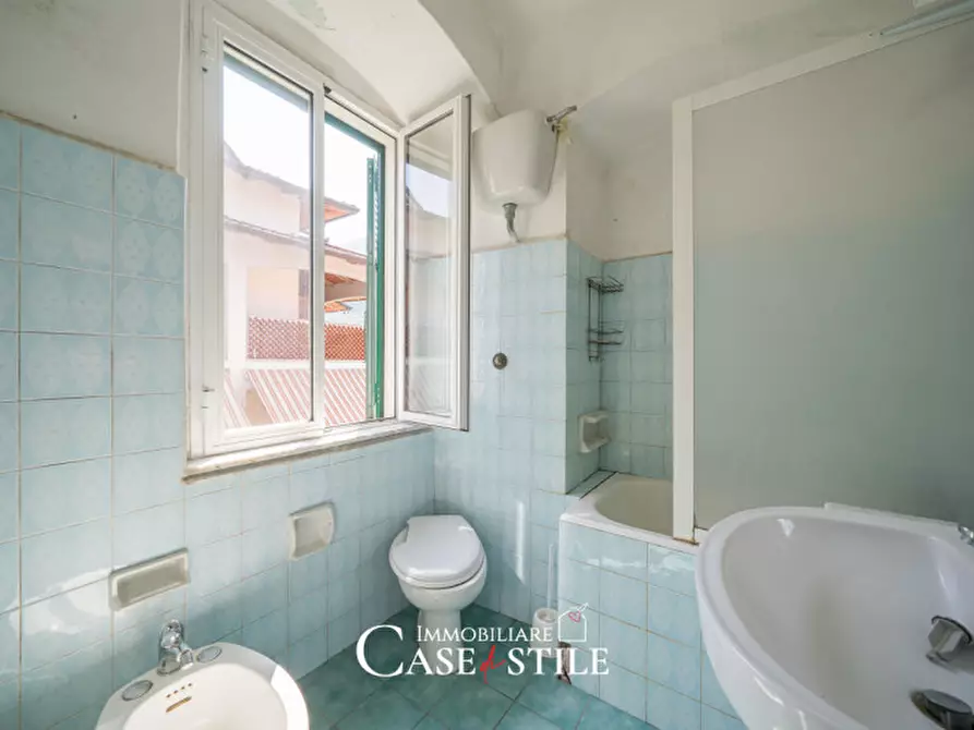 Immagine 14 di Appartamento in vendita  in Via Castagno a Ortonovo