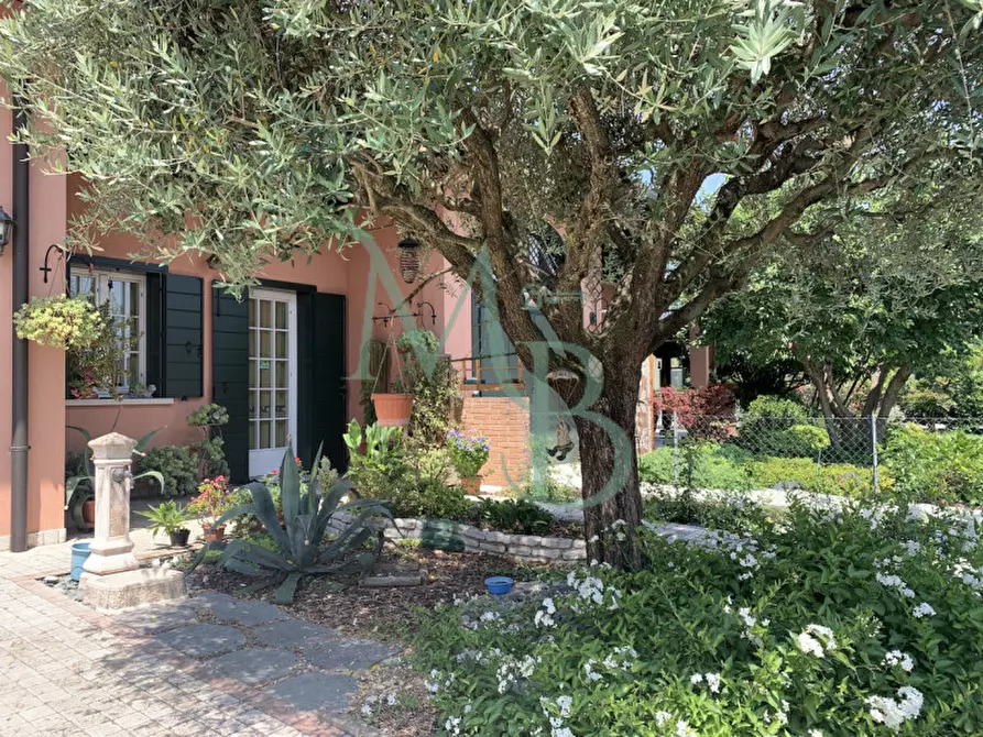 Immagine 4 di Casa trifamiliare in vendita  in Camposampiero Via C. Pavese a Camposampiero