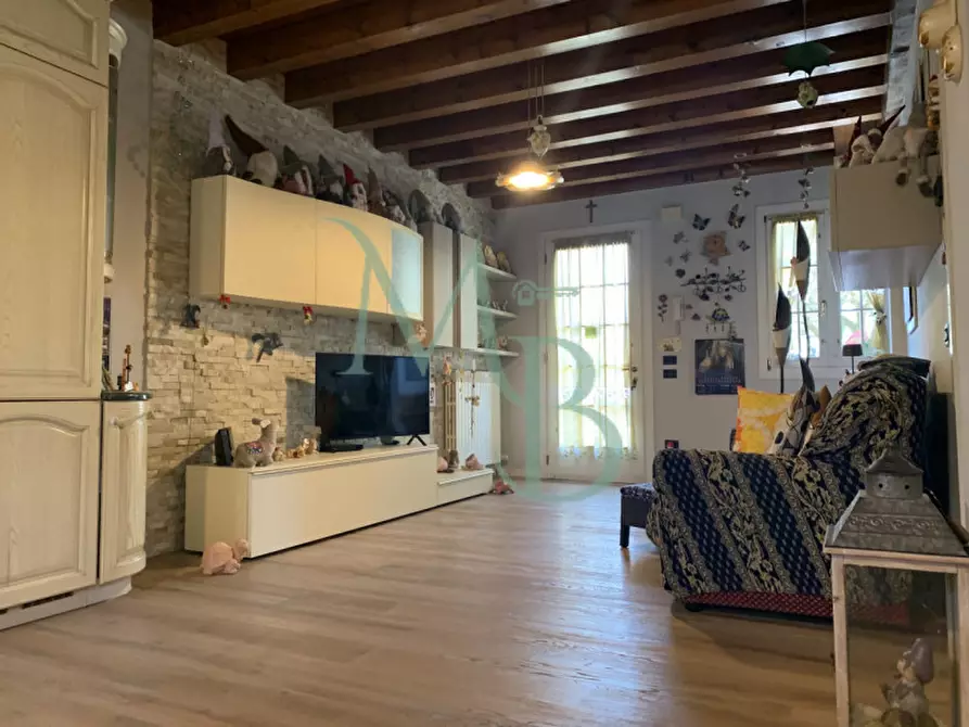 Immagine 10 di Casa trifamiliare in vendita  in Camposampiero Via C. Pavese a Camposampiero