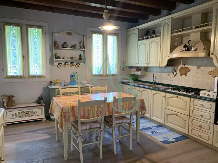 Immagine 13 di Casa trifamiliare in vendita  in Camposampiero Via C. Pavese a Camposampiero