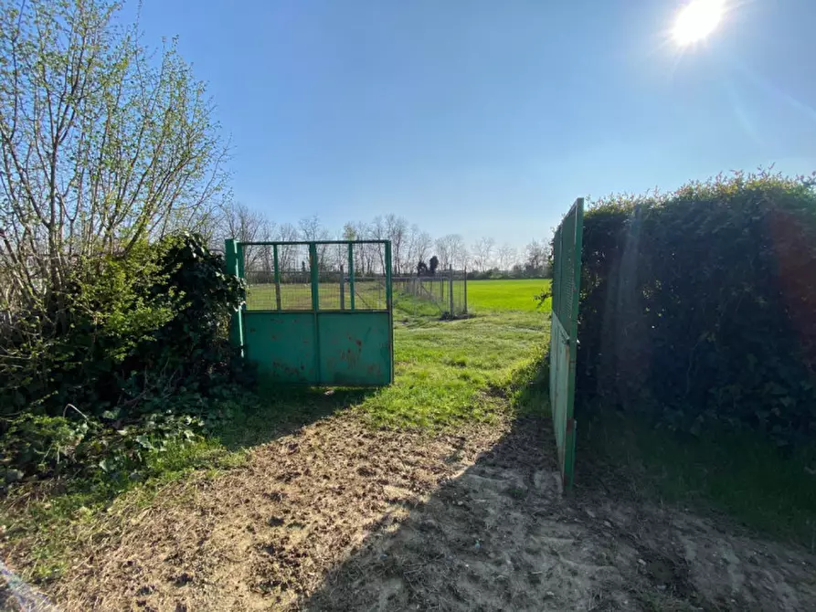 Immagine 1 di Terreno in vendita  a Leini