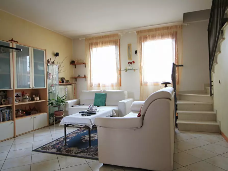 Immagine 4 di Appartamento in vendita  in Via Salvo D'Acquisto a Galzignano Terme