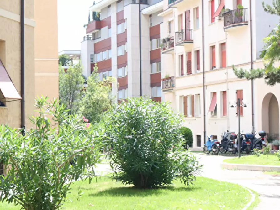 Immagine 18 di Appartamento in affitto  in Piazza della Vittoria - Siegesplatz a Bolzano