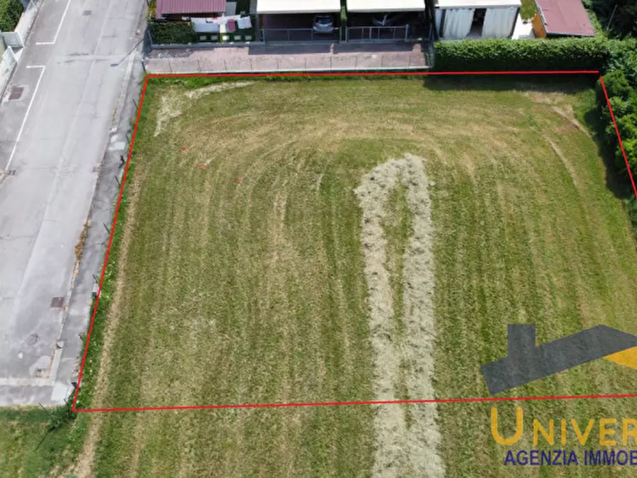 Immagine 1 di Terreno in vendita  a Loreggia