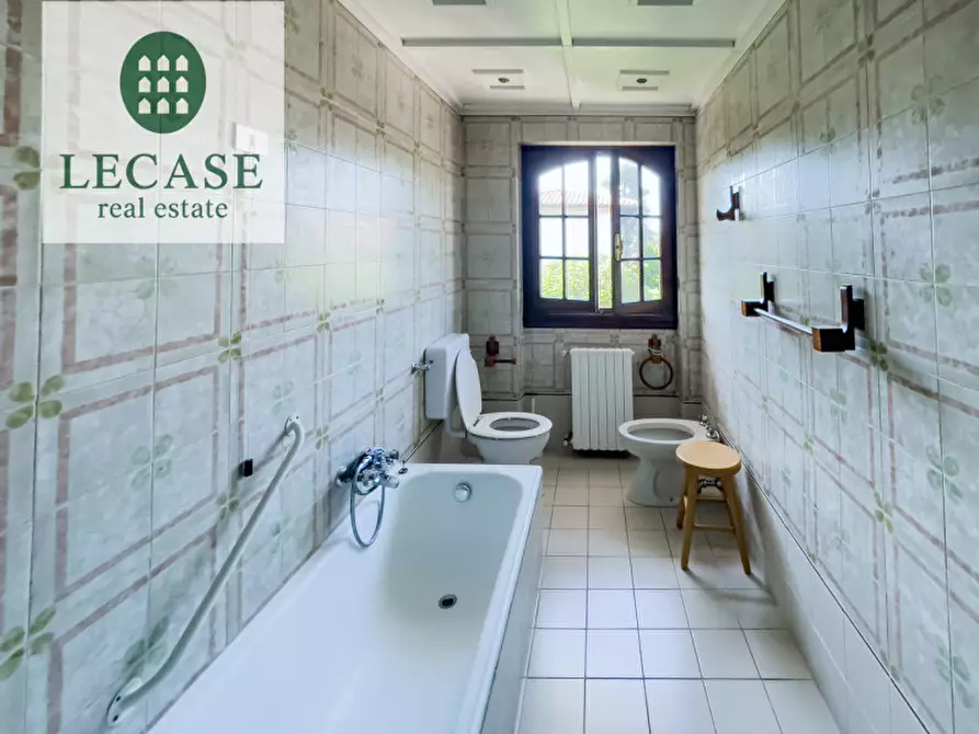 Immagine 15 di Villa in vendita  in Via Fratelli Cervi a Forte Dei Marmi