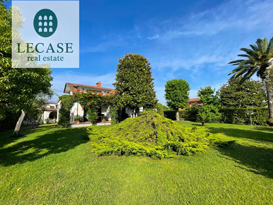 Immagine 23 di Villa in vendita  in Via Fratelli Cervi a Forte Dei Marmi