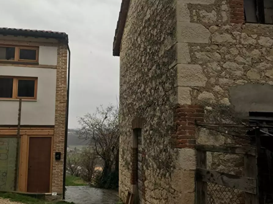 Immagine 20 di Villetta a schiera in vendita  in Via Castelli Bella Guardia, 68 a Montecchio Maggiore