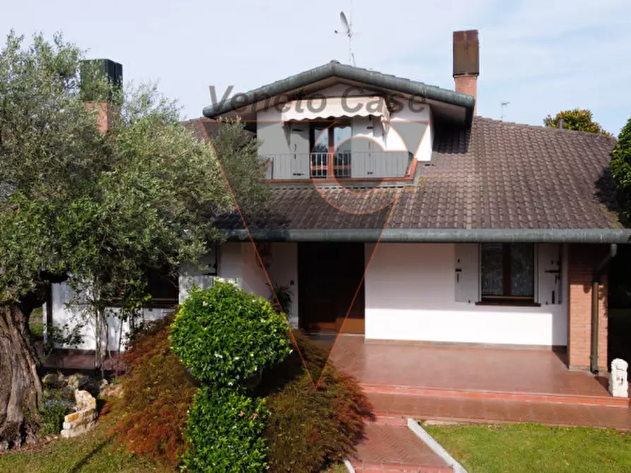 Immagine 1 di Villa in vendita  in Via Cagnola a Saonara