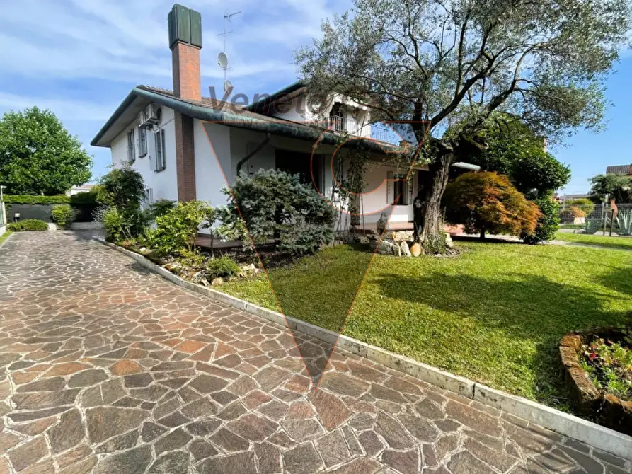 Immagine 6 di Villa in vendita  in Via Cagnola a Saonara