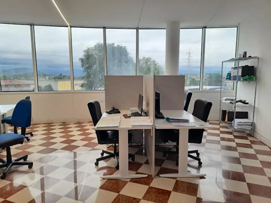 Immagine 3 di Ufficio in affitto  in via dei frassini a Vicenza