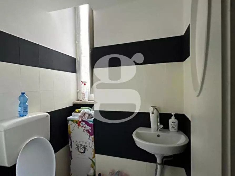 Immagine 12 di Negozio in vendita  in Via Colonnello Francesco Magistri, N°101-103 a Milazzo