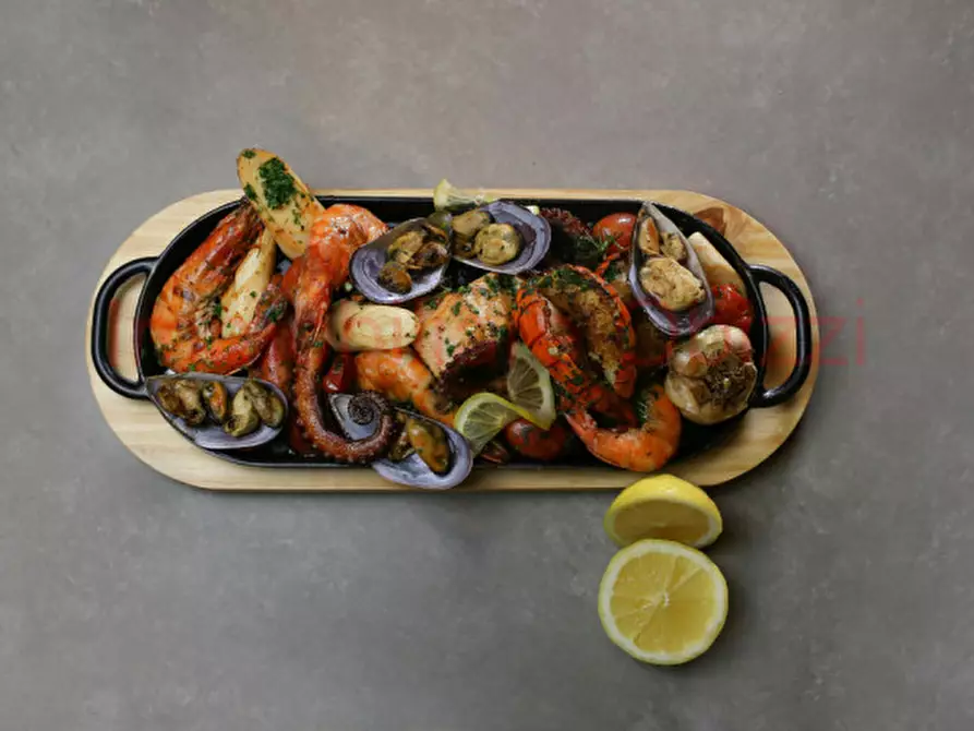 Immagine 11 di Attività commerciale in vendita  in Prato della Valle a Padova