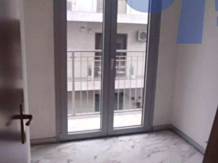 Immagine 10 di Ufficio in affitto  in PIAZZA CARBONARI a Milano