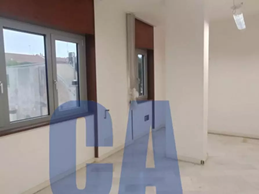 Immagine 1 di Ufficio in affitto  in PIAZZA CARBONARI a Milano