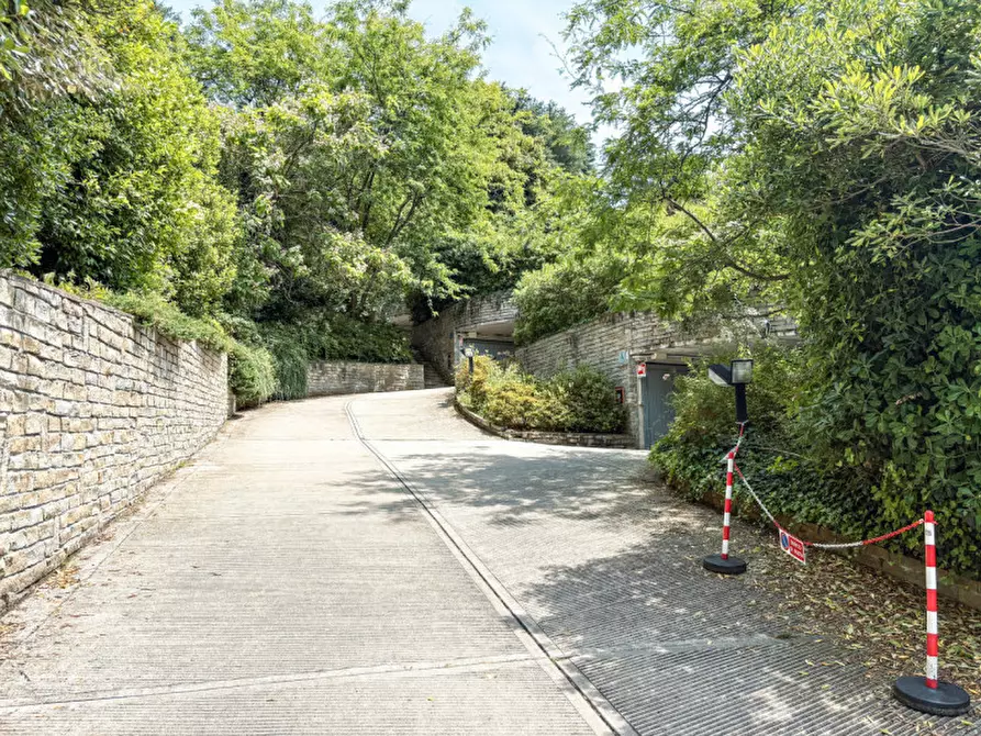 Immagine 5 di Garage in vendita  in Via San Bernardino a Orta San Giulio