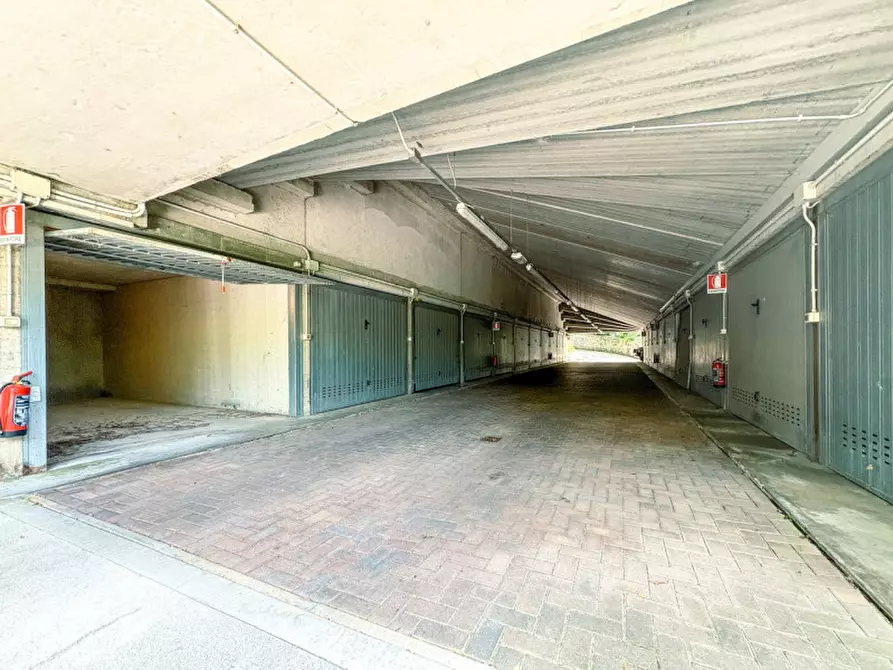 Immagine 8 di Garage in vendita  in Via San Bernardino a Orta San Giulio