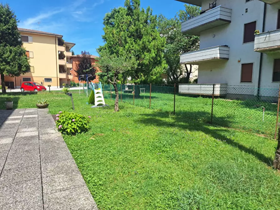 Immagine 18 di Appartamento in vendita  in Via del Lavoro 6 a Torri Di Quartesolo