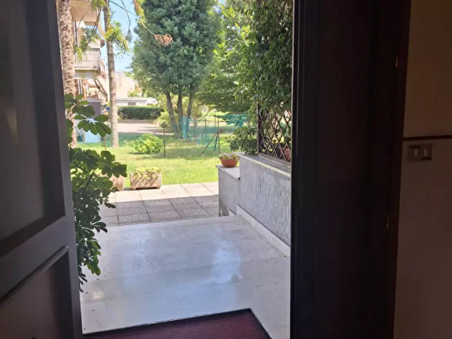 Immagine 22 di Appartamento in vendita  in Via del Lavoro 6 a Torri Di Quartesolo