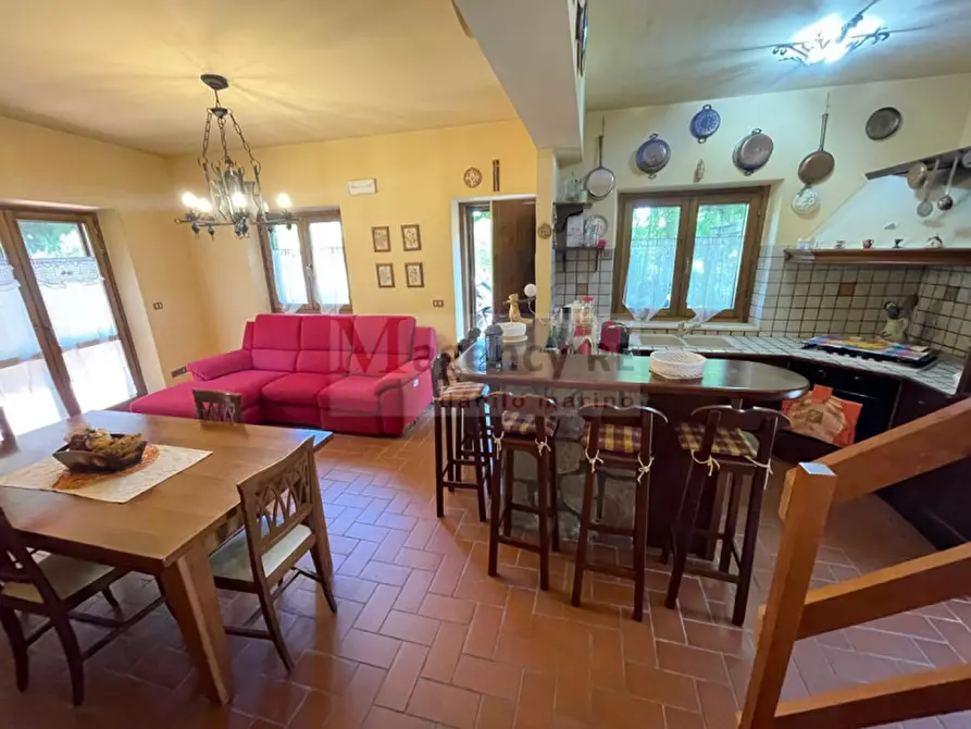 Immagine 4 di Villa in vendita  in Pinema a San Roberto