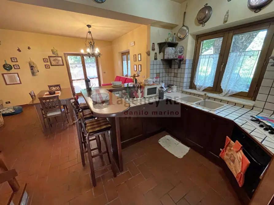 Immagine 8 di Villa in vendita  in Pinema a San Roberto