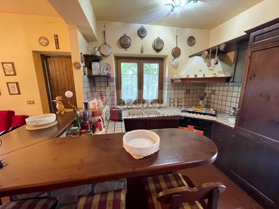 Immagine 17 di Villa in vendita  a San Roberto