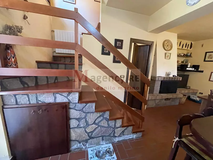 Immagine 22 di Villa in vendita  a San Roberto