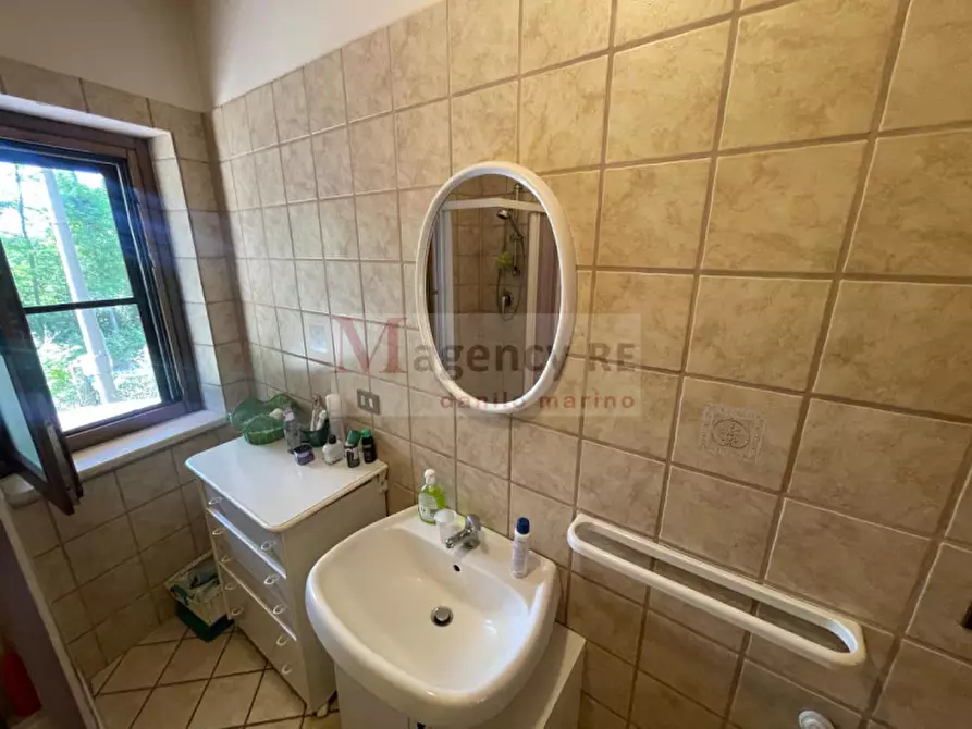 Immagine 25 di Villa in vendita  a San Roberto